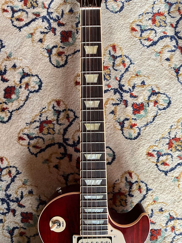(CASE QUEEN!) Gibson Les Paul Traditional Pro 2011 - Wine Red