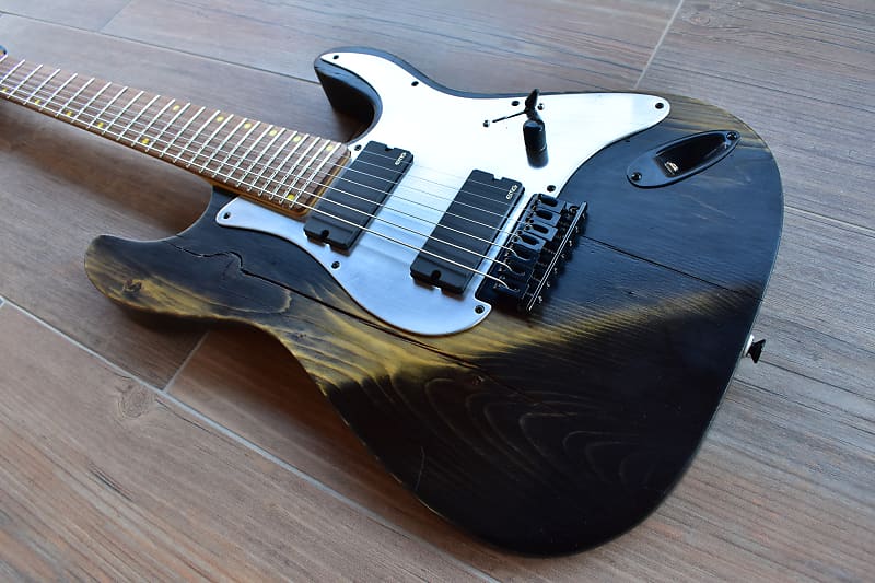 7-String / Fender Style / Stratocaster / Road Worn Black / Reclaimed Wood