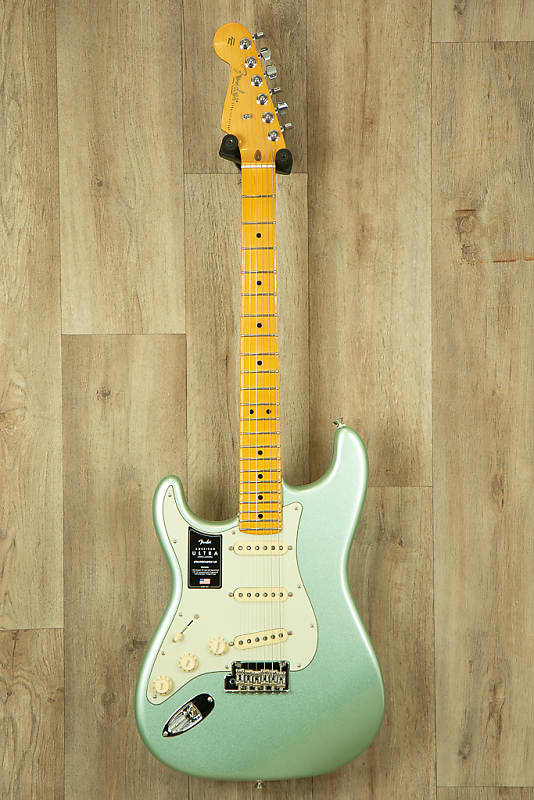 Fender American Professional II Stratocaster Left-Hand Maple Fingerboard Mystic Surf Green