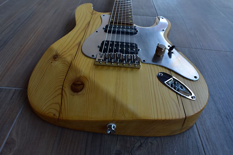 7-String / Fender style / Stratocaster / EMG / Handmade / Reclaimed Wood / ...
