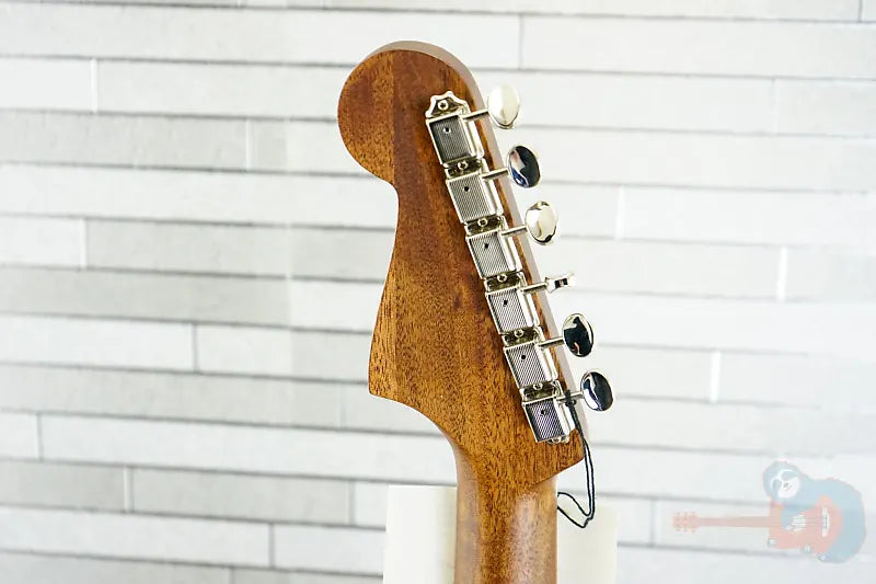 Fender California Traditional Series Redondo Classic